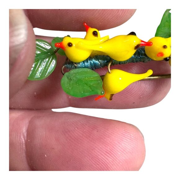 Vintage Venetian Murano Yellow Bird & Leaf Brooch Pin Canaries Glass Leaves Rare - Picture 5 of 6